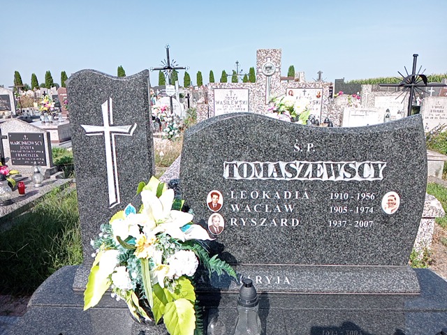 Ryszard Tomaszewski 1937 Miedniewice - Grobonet - Wyszukiwarka osób pochowanych